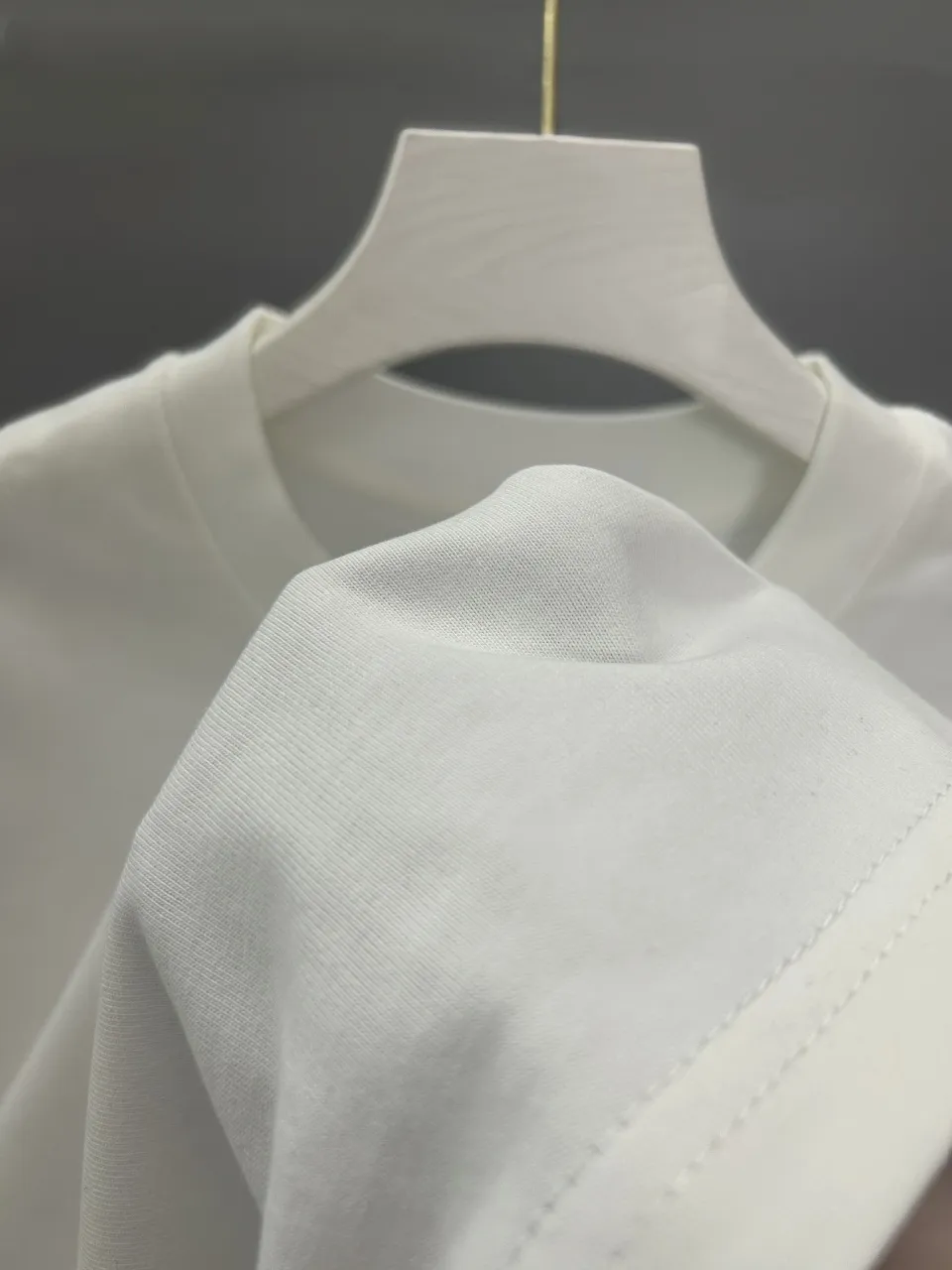 VALENTNO 2025 Classic T 280 ， Breathable ， ， ！ Same Style ：White Black Gray -Size：S M L XL